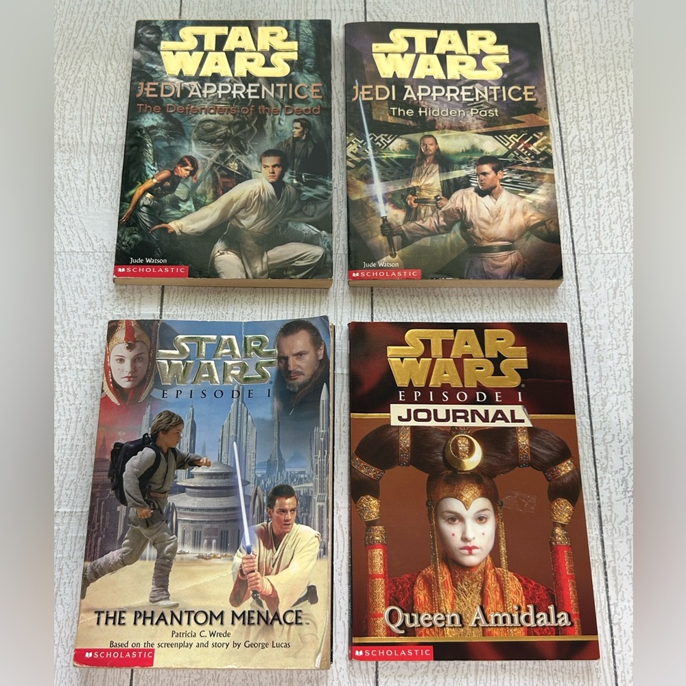 Lot of 4 Vintage Scholastic Books